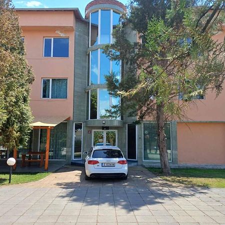 Интернационал Hotel Kulata Екстериор снимка