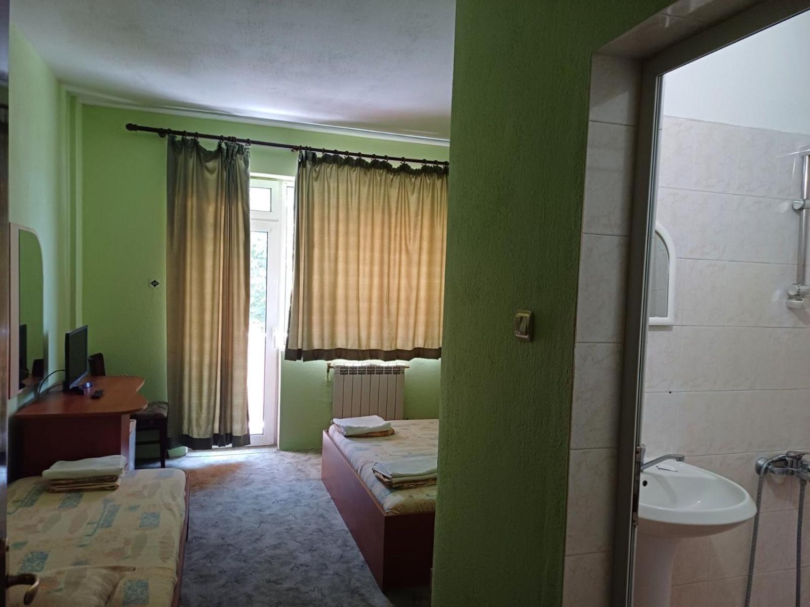 Интернационал Hotel Kulata Екстериор снимка