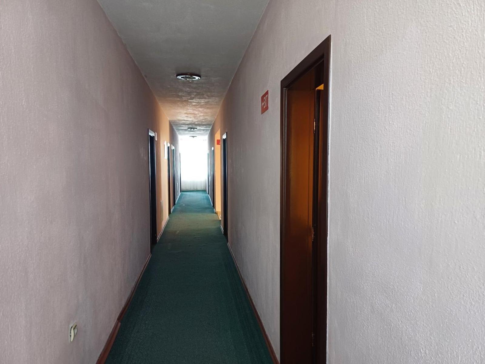 Интернационал Hotel Kulata Екстериор снимка