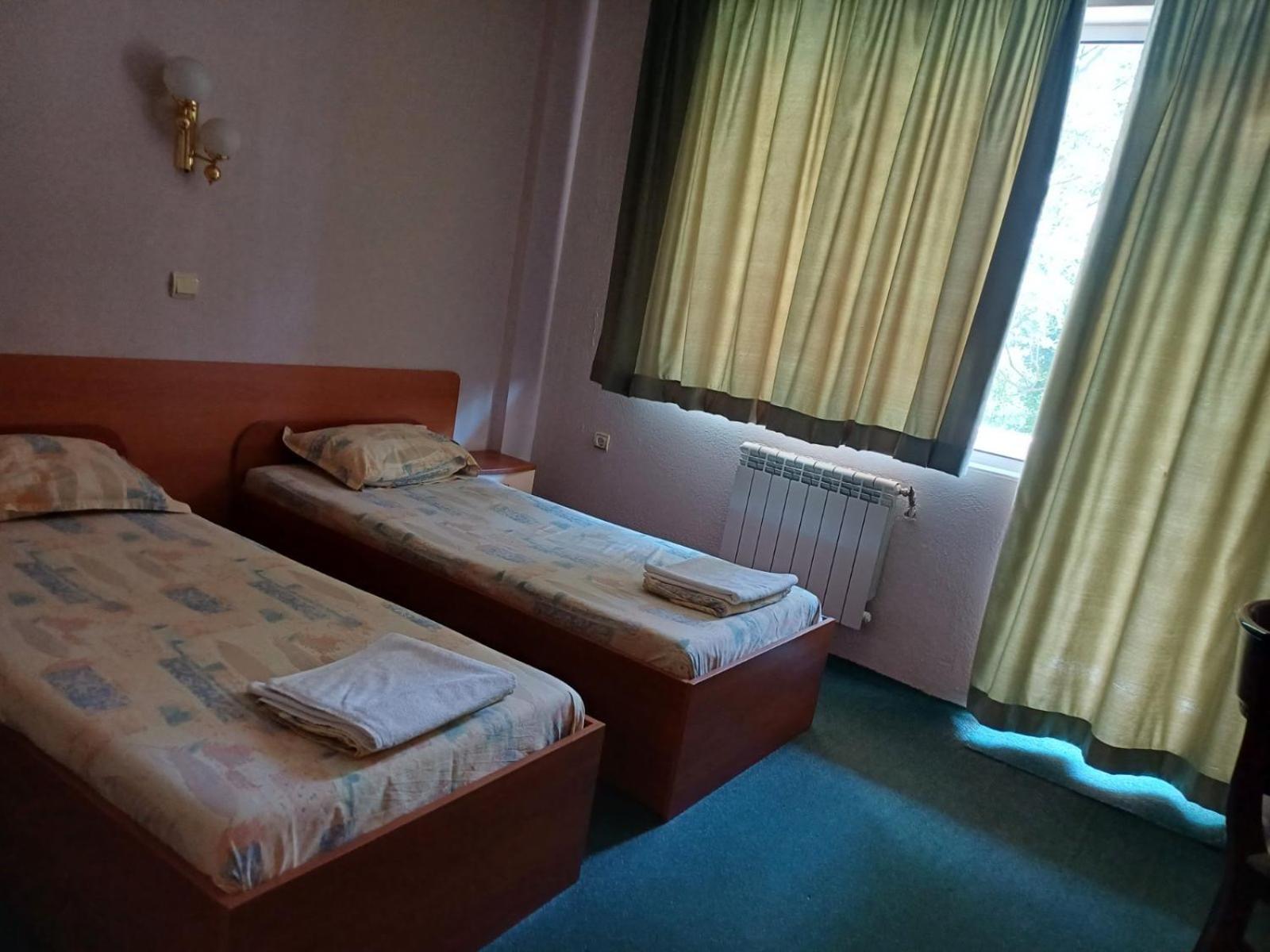Интернационал Hotel Kulata Екстериор снимка